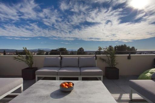 Apt - terrace panoramic view and wifi - Housity