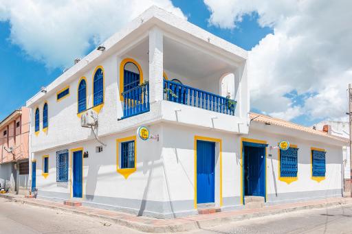Casa Flor Hostel & Drinks - Housity