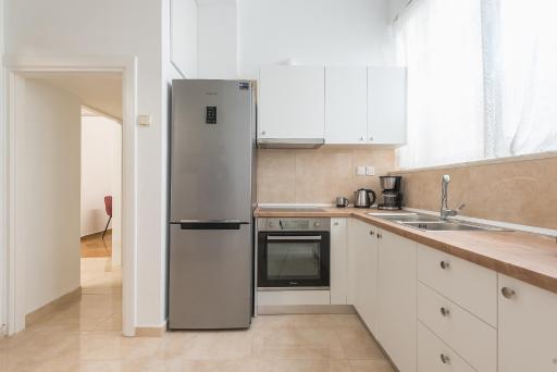 Victoria Prestige Suites Apartments - Housity