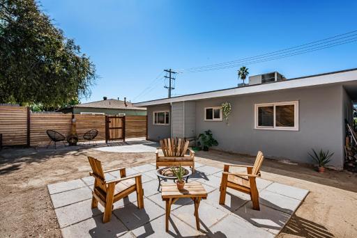 The Citrus House, a Desert Bungalow in DT Vista - Housity