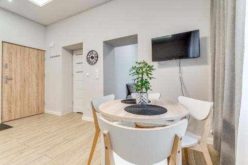 Central Platinum Apartments 7 - Housity