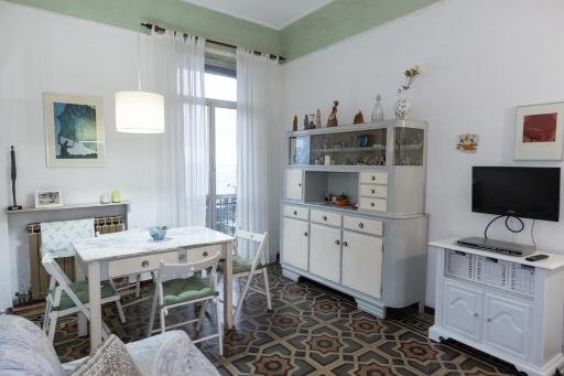 House By The Sea - Housity