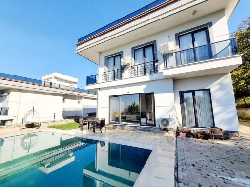 Lovely House with Heated Pool near Ski Center in Kartepe near Sapanca - Housity