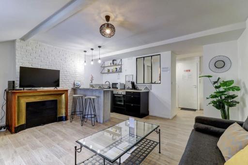 LE NID DOUILLET TOPDESTINATION-BOURG - Centre ville - 3 étoiles - Housity