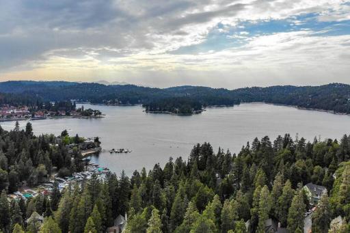 Lake house Cabin - Lake Arrowhead - Housity