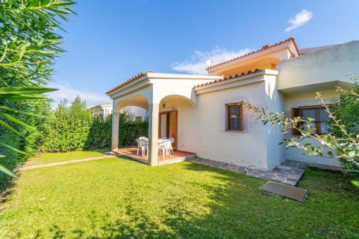 THR - L'Avru - 700 m from La Cinta beach - Housity