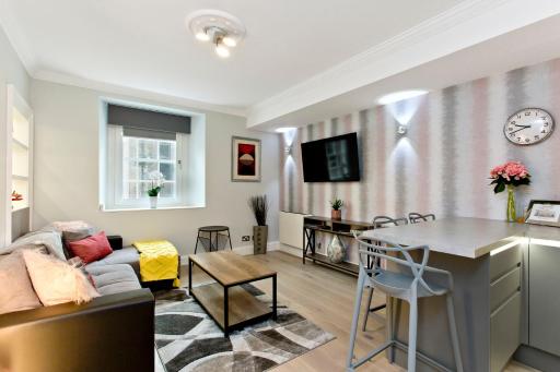 Ultra Modern, West End Village, Refurbished 1 bed - Housity
