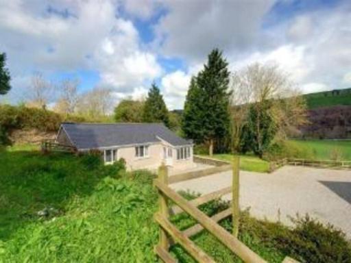 Priory Cottage, North Devon - Housity