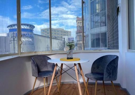 Doncaster City Centre Deluxe Whole Apartment sleeps 4 D41 - Housity