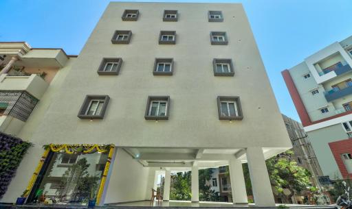Treebo Trend Sriz Cozy Seethamadhara - Housity