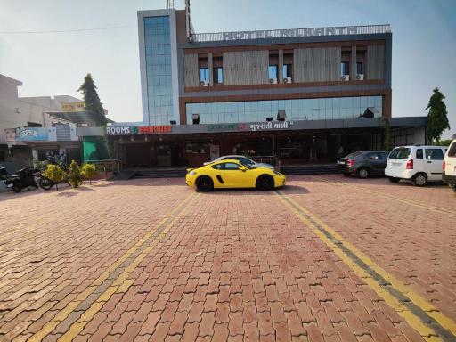 Hotel Nilkanth - Housity