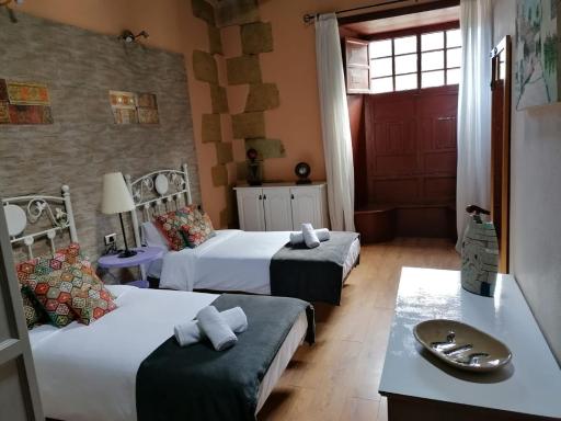 Preciosa y acogedora casa rural Roque Cano. - Housity