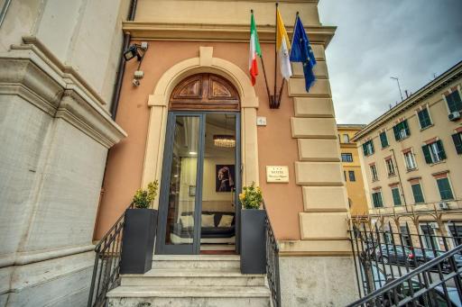 Hotel Ottaviano Augusto - Housity