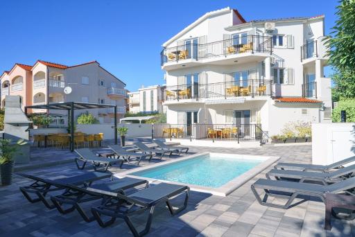 ViaAdria Residence - Housity