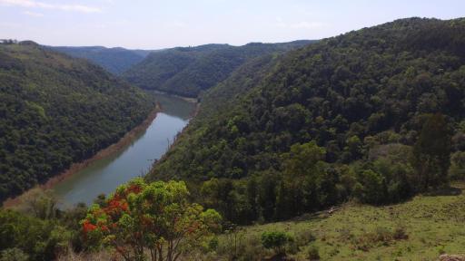 Sitio Cachoeira Santa Lúcia - Housity