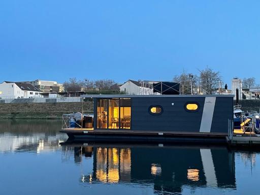 Hausboot Lore - Housity