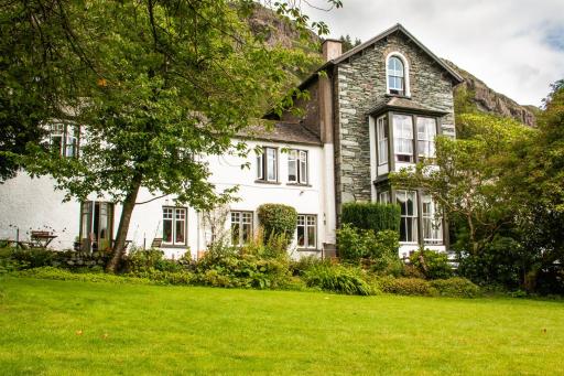 The Old Dungeon Ghyll Hotel - Housity
