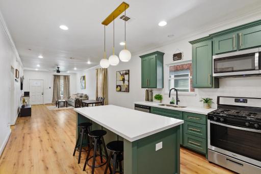 Freshly Renovated EaDo Home - Housity