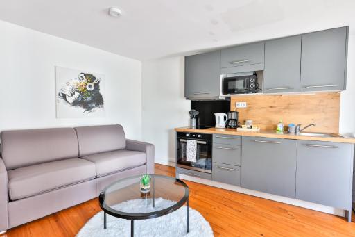 LE DOUILLET #Centre ville #100m des quais - Housity