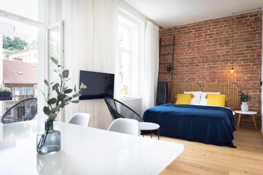 TurnKey I Balcony Studio - Housity