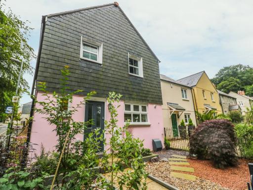 Marshmallow House - Housity
