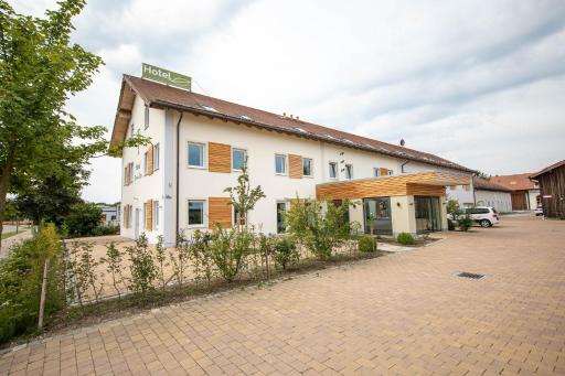 Hotel Donau-Ries & Restaurante Delphi - Housity