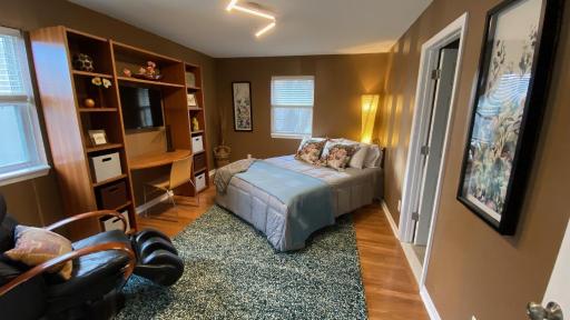 Here It Is! Cool Cape Cod-3 BR-2.5 Bath-12 Guests - Housity