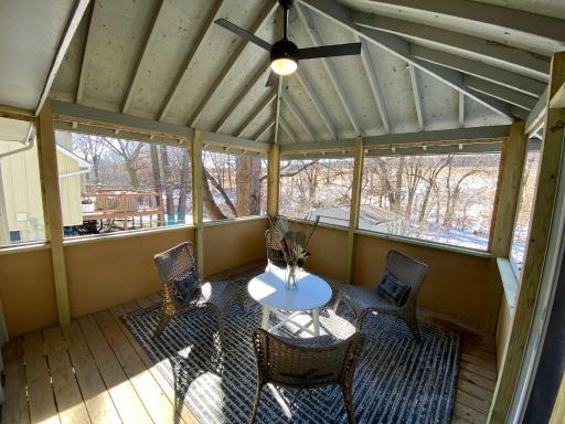Here It Is! Cool Cape Cod-3 BR-2.5 Bath-12 Guests - Housity