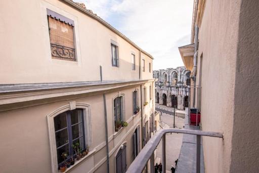 Domus Arena, parking, wifi, arènes - Housity