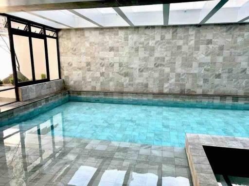 Luxury apartment with balcony and view - Housity