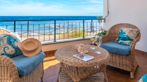 Terrace by the sea - Cala Gonone - Housity