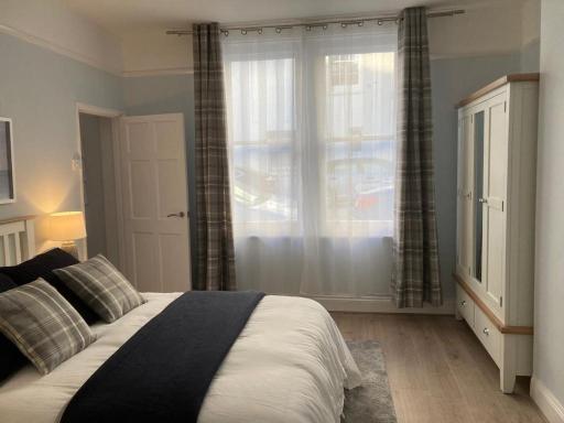 Relax by the Sea - Housity