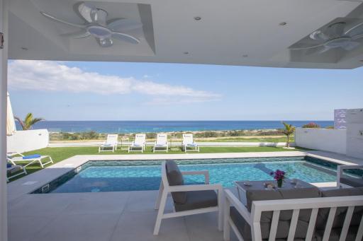 Artizan Seafront Villa 5 - Housity