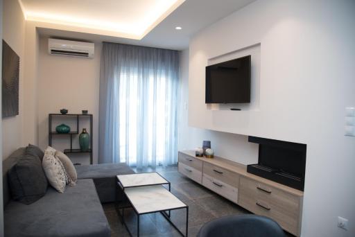 Loutraki Hidden Gem V - Housity