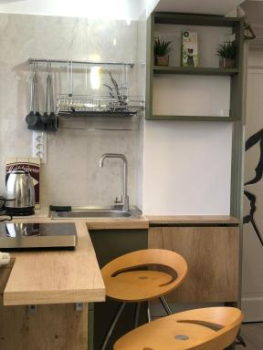 Brand New Downtown Studio - Housity