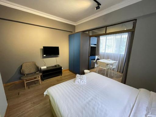 Greatwood Residence at Devonshire - Housity