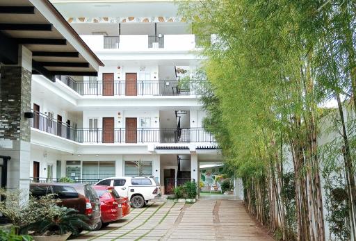 RedDoorz Plus Park-Lay Suites Kidapawan City - Housity