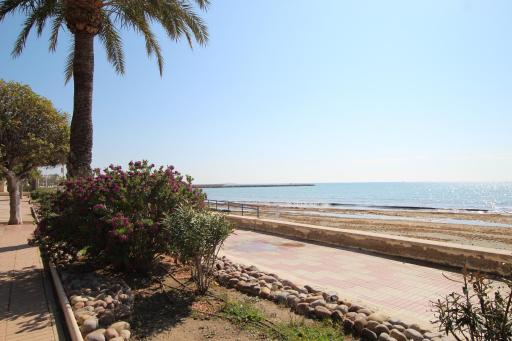 Apartamento Neptuno en el paseo de Santa Pola - Housity