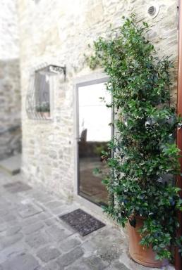 Guelfi6 Poppi - Housity