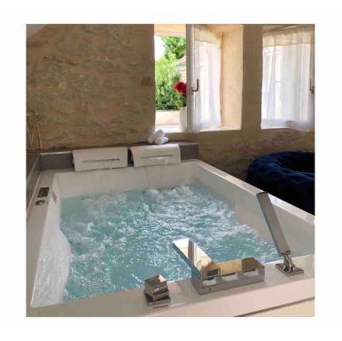 Maisonnette privée SPA et terrasse commune - Housity