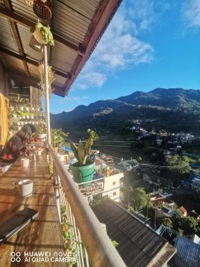 7th Heaven Lodge and Cafe - Housity