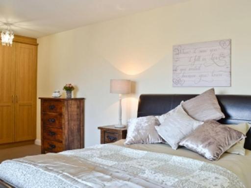 The Penthouse- The Kingsley Collection - Housity