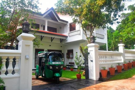 Hotel Barbara Villa - Housity