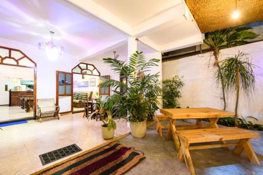 Prime Time Hotel - Housity
