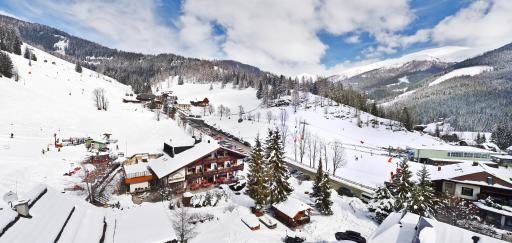 Schi- und Wanderhotel Berghof - Housity