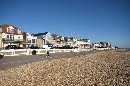 Marine Court - Bognor Regis - Housity