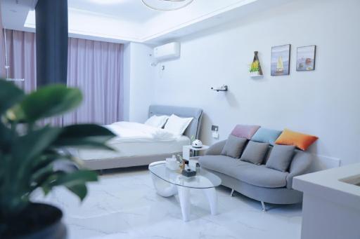 Locals Apartment House 05 - Housity