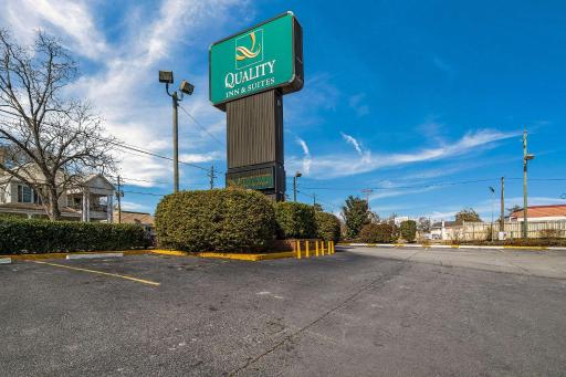 Quality Inn & Suites Conference Center Statesboro Historic District - Housity