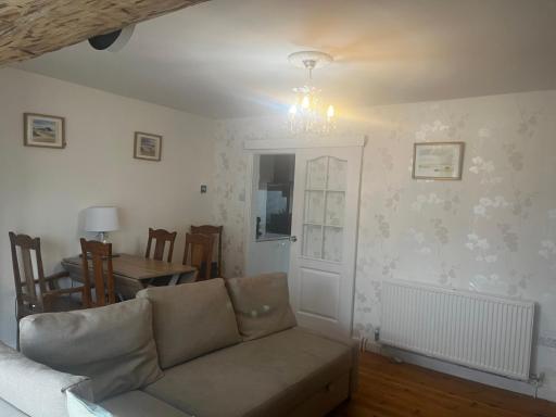 Saunderfoot Garden apartment, - Housity