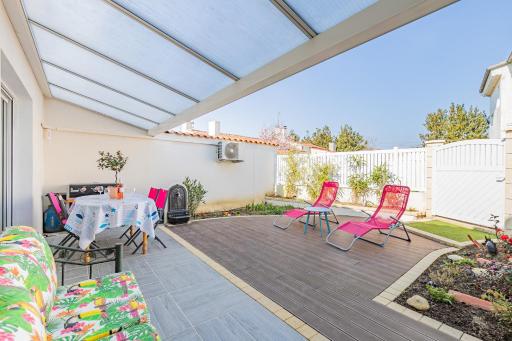 Villa moderne et colorée à Jard-sur-mer - Housity